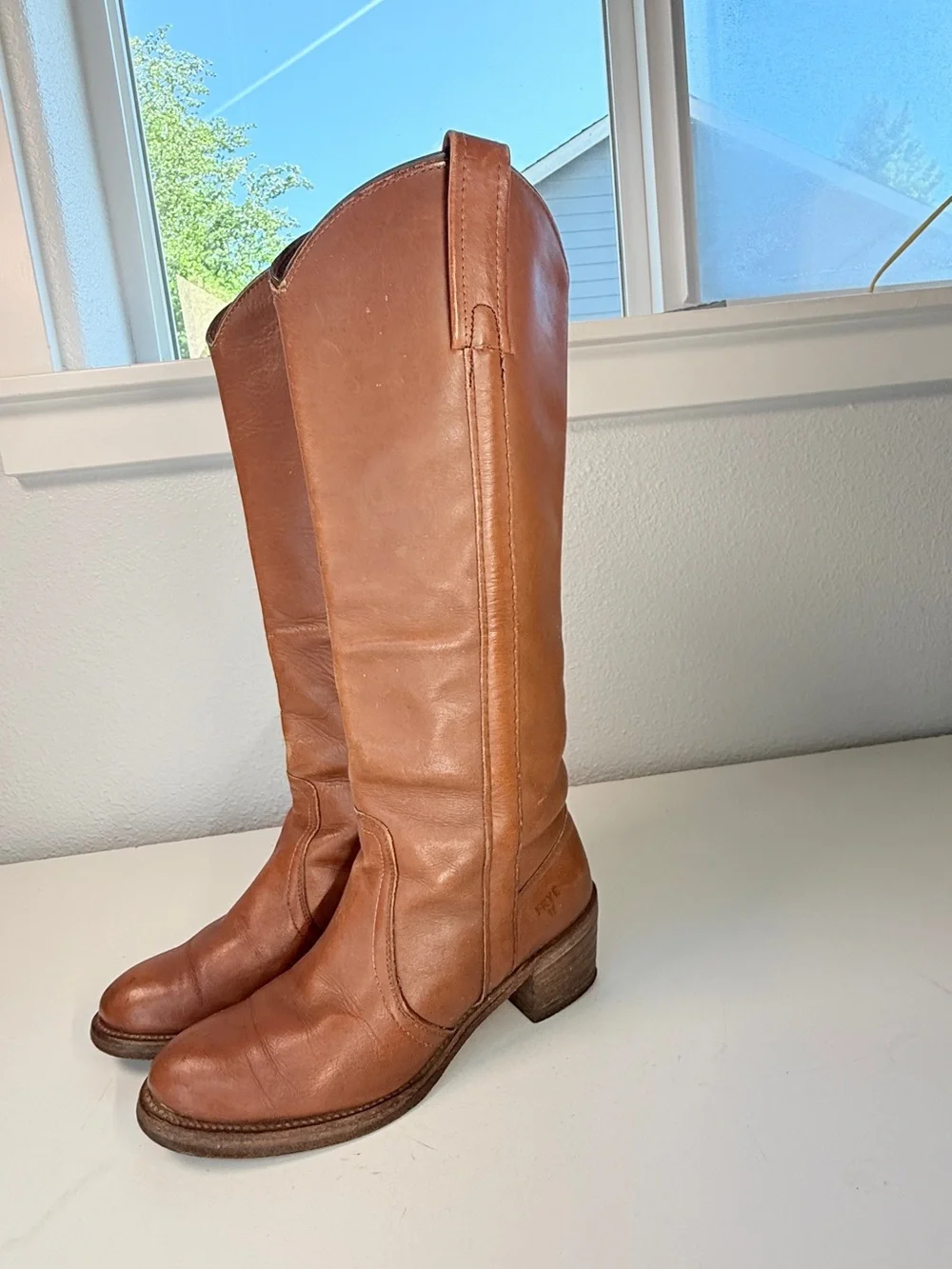 Frye Vintage Tall Riding Boots Cognac Leather Block Heel USA 6.5